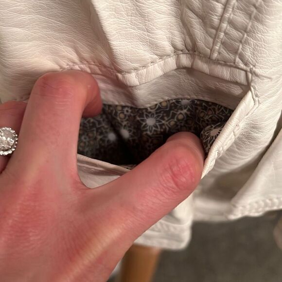 Candies Women's Cream Full Zip Ruffle Faux Leather Jacket - Picture 8 of 12